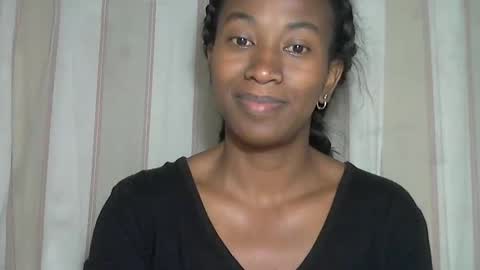 minouch211907 online show from 01-07-26, 10:56