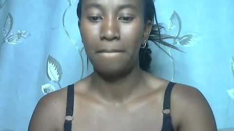 minouch211907 online show from 04-19-26, 01:32