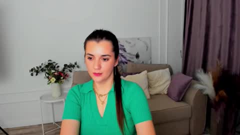 Snapshot of mintydaze chatting on 09-30-25, 07:52 Jessi online show from 09-30-25, 07:52