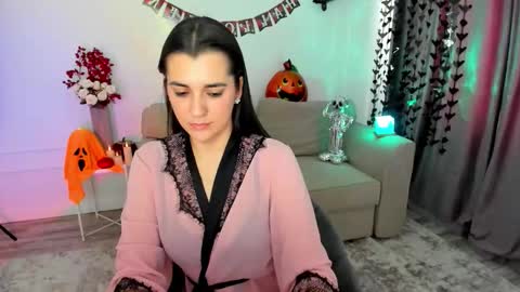 Snapshot of mintydaze chatting on 10-11-25, 11:31 Jessi online show from 10-11-25, 11:31