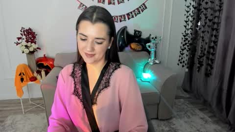 Snapshot of mintydaze chatting on 10-14-25, 03:40 Jessi online show from 10-14-25, 03:40