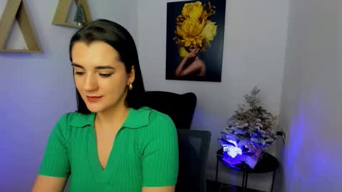 Snapshot of mintydaze chatting on 12-01-25, 07:41 Jessi online show from 12-01-25, 07:41