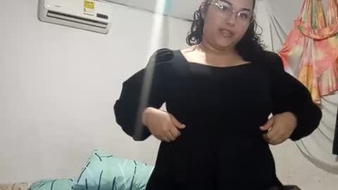 Snapshot of mira_cherry chatting on 10-19-25, 06:14 mira_cherry online show from 10-19-25, 06:14