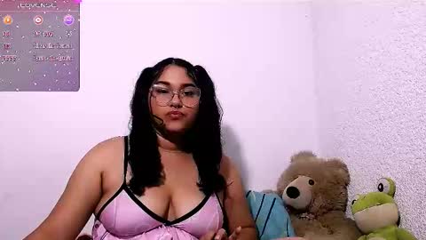 Snapshot of mira_cherry chatting on 11-13-25, 06:01 mira_cherry online show from 11-13-25, 06:01