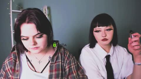 Snapshot of mira_cool_ chatting on 12-01-25, 07:41 Darling Mira online show from 12-01-25, 07:41