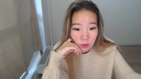 Snapshot of mira_g chatting on 11-12-25, 08:37 mira_g online show from 11-12-25, 08:37