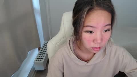 Snapshot of mira_g chatting on 11-18-25, 09:14 mira_g online show from 11-18-25, 09:14