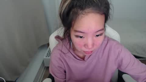 Snapshot of mira_g chatting on 11-21-25, 01:21 mira_g online show from 11-21-25, 01:21