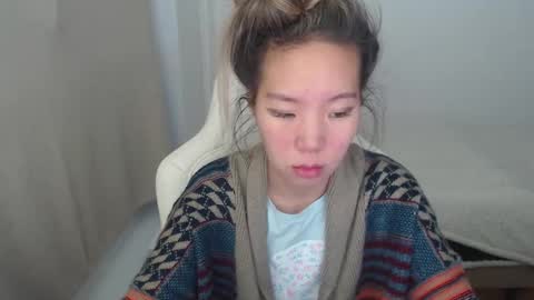 Snapshot of mira_g chatting on 11-22-25, 01:32 mira_g online show from 11-22-25, 01:32