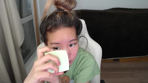 Snapshot of mira_g chatting on 11-30-25, 02:43 mira_g online show from 11-30-25, 02:43