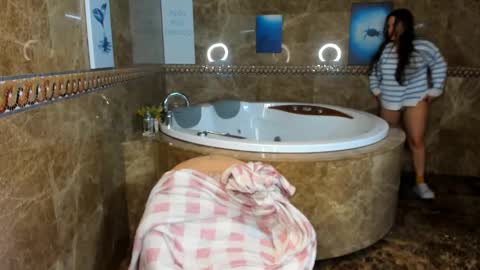 Snapshot of mira_karter chatting on 12-05-24, 02:31 Mira online show from 12-05-24, 02:31