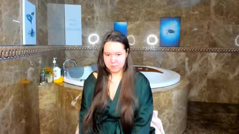 Snapshot of mira_karter chatting on 02-12-25, 01:52 Mira online show from 02-12-25, 01:52