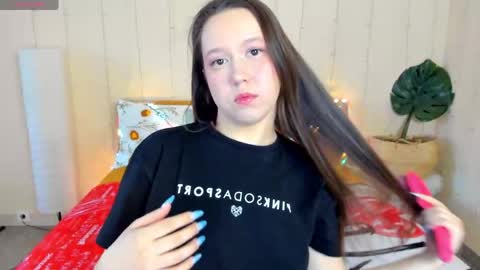 Snapshot of mira_karter chatting on 04-19-26, 02:44 Mira online show from 04-19-26, 02:44