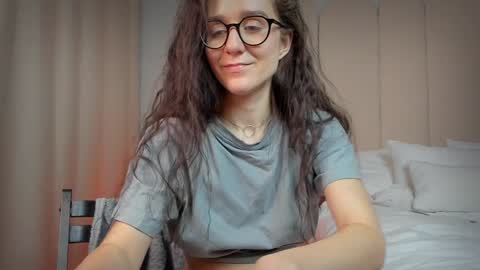 Snapshot of mira_kraviz chatting on 02-02-25, 11:21 Mira online show from 02-02-25, 11:21