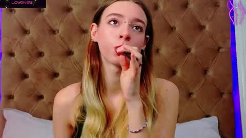 mira_lynxx online show from 12-05-25, 05:16