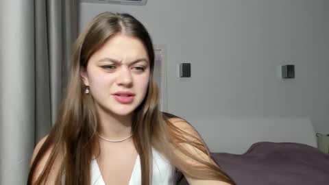 Snapshot of miraa_m chatting on 11-21-25, 08:29 Mira online show from 11-21-25, 08:29