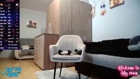 Snapshot of miracle_rose chatting on 02-04-25, 02:07 Miracle Rose online show from 02-04-25, 02:07