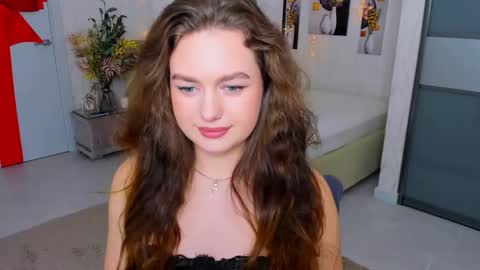 Emma online show from 02-05-25, 01:11