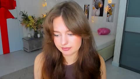 Emma online show from 03-06-25, 07:43