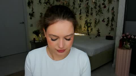 Emma online show from 04-08-26, 10:04