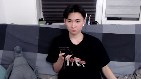 Snapshot of miram_yoo chatting on 01-12-25, 09:08 online show from 01-12-25, 09:08