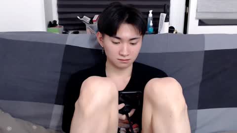 Snapshot of miram_yoo chatting on 01-15-25, 08:16 online show from 01-15-25, 08:16