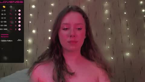 Snapshot of miranadevl chatting on 12-26-24, 01:54 Kira online show from 12-26-24, 01:54