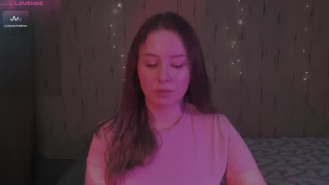 Snapshot of miranadevl chatting on 02-17-25, 07:53 Kira online show from 02-17-25, 07:53