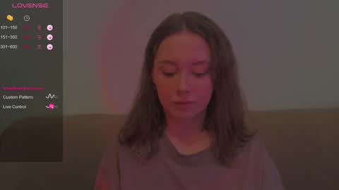 Snapshot of miranadevl chatting on 10-12-25, 02:16 Kira online show from 10-12-25, 02:16
