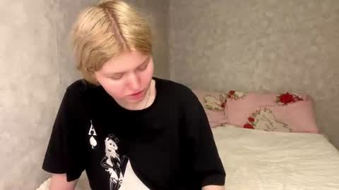 Snapshot of miranaswisten chatting on 07-20-26, 07:38 Jay online show from 07-20-26, 07:38