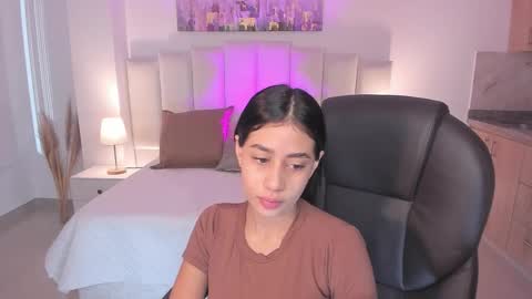 Snapshot of miranda_crawfor chatting on 12-02-25, 11:48 miranda_crawfor online show from 12-02-25, 11:48