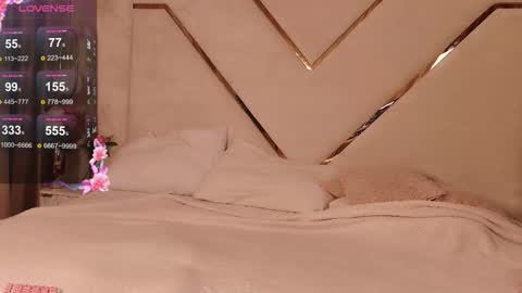 Snapshot of miranda_kery chatting on 11-10-25, 06:56 Mira online show from 11-10-25, 06:56