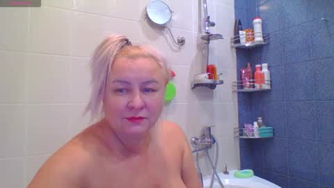Snapshot of miranda_robinson chatting on 10-18-25, 03:24 Miranda online show from 10-18-25, 03:24