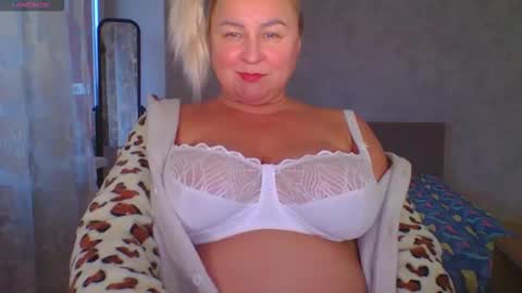 Snapshot of miranda_robinson chatting on 11-06-25, 10:05 Miranda online show from 11-06-25, 10:05