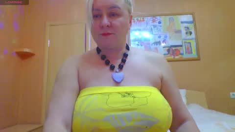 Snapshot of miranda_robinson chatting on 11-16-25, 01:06 Miranda online show from 11-16-25, 01:06
