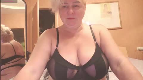 Miranda online show from 06-07-26, 03:27