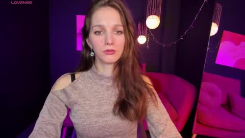 Snapshot of mirandaglow chatting on 02-24-25, 05:43 Miranda online show from 02-24-25, 05:43