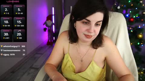 Snapshot of mirandawarm chatting on 01-01-25, 02:19 Miranda online show from 01-01-25, 02:19