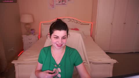 Snapshot of mirandawarm chatting on 01-26-25, 06:28 Miranda online show from 01-26-25, 06:28