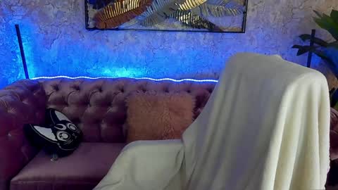 Snapshot of mirandawarm chatting on 01-30-25, 06:46 Miranda online show from 01-30-25, 06:46