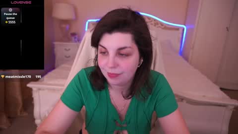 Snapshot of mirandawarm chatting on 02-02-25, 08:57 Miranda online show from 02-02-25, 08:57