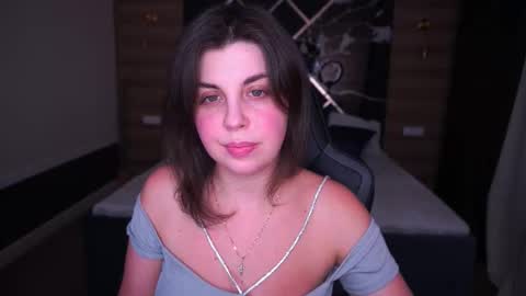 Snapshot of mirandawarm chatting on 09-28-25, 07:41 Miranda online show from 09-28-25, 07:41