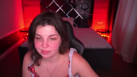 Snapshot of mirandawarm chatting on 10-24-25, 06:54 Miranda online show from 10-24-25, 06:54