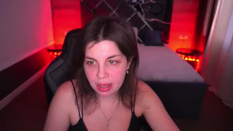 Snapshot of mirandawarm chatting on 10-25-25, 05:59 Miranda online show from 10-25-25, 05:59