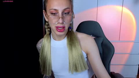 miraraid online show from 12-25-24, 10:39