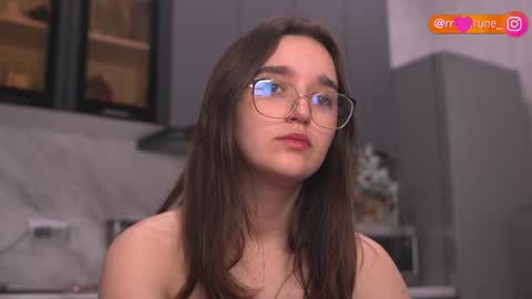 Snapshot of mirarune chatting on 12-19-25, 01:51 mirarune online show from 12-19-25, 01:51