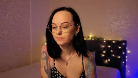 Snapshot of miraskyy chatting on 05-30-26, 07:00 MiraSkyy online show from 05-30-26, 07:00