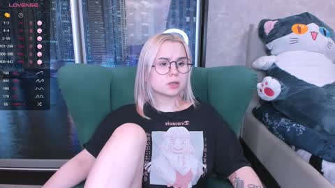 Kira online show from 01-20-25, 09:43