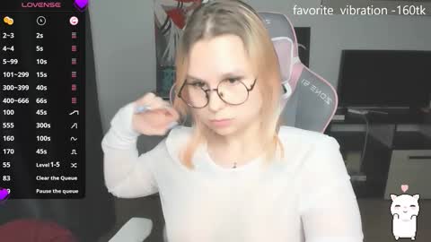 Kira online show from 09-14-25, 06:07