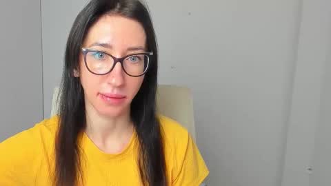 Snapshot of miriam_candyy chatting on 11-23-25, 06:35 Mariam online show from 11-23-25, 06:35